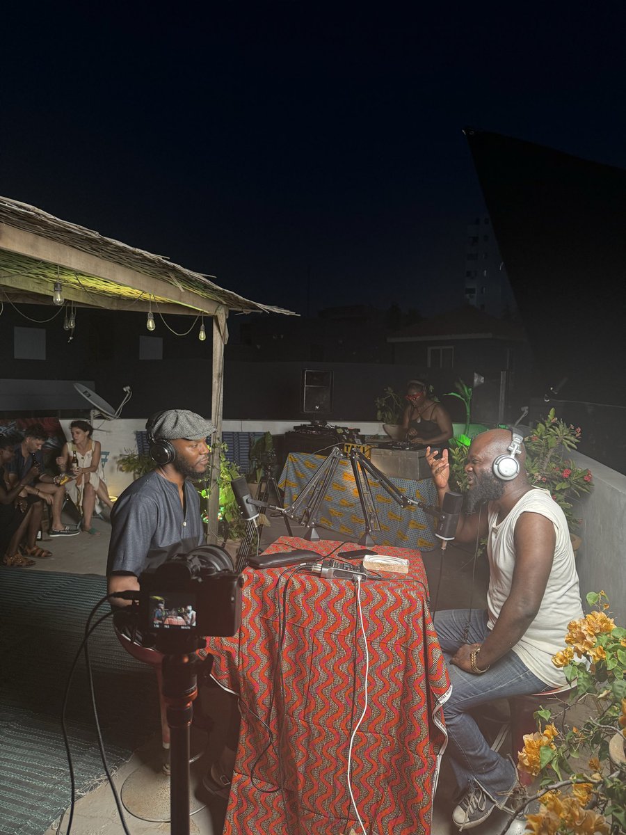 En live sur Doomu Lag avec plein de beau monde, d’Abidjan à Dakar ça parle culture venez !! twitch.tv/doomulag