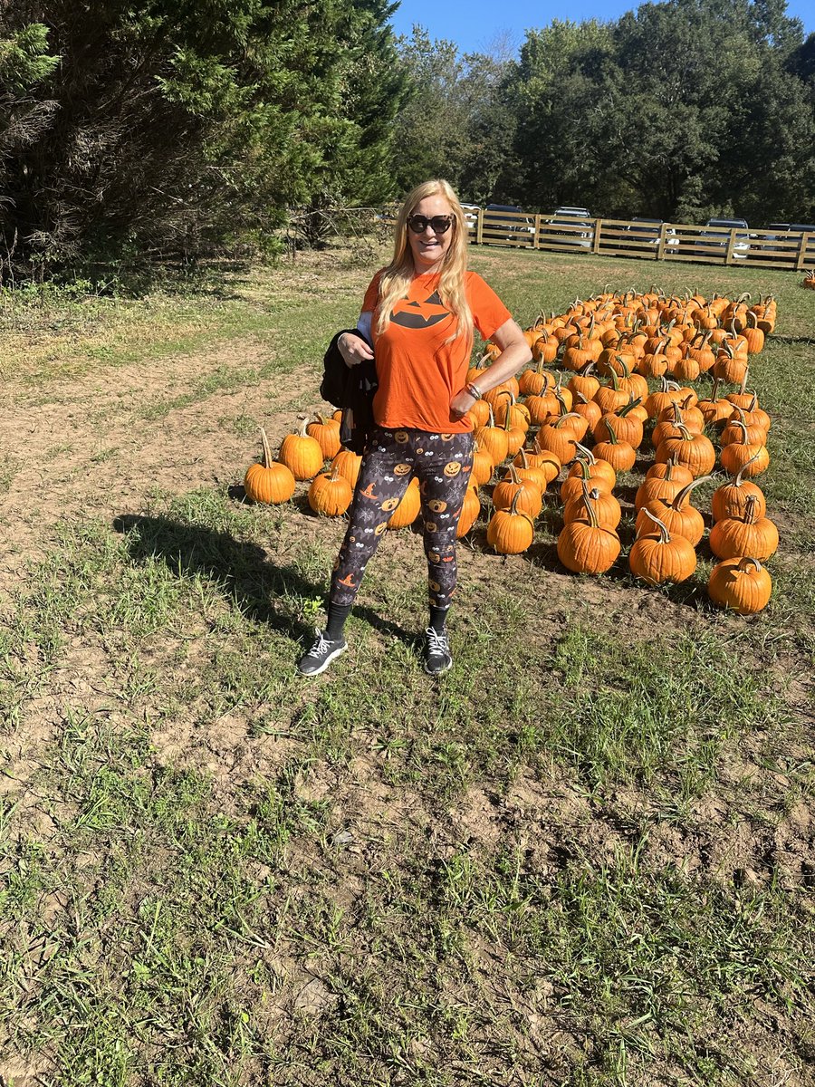 Due to a screening that didn’t work out, I have availability in Dallas, Texas (Galleria area) again 10/16 &amp; 10/17. Reach out soon!

Pumpkin Patch day today. It was a beautiful day!