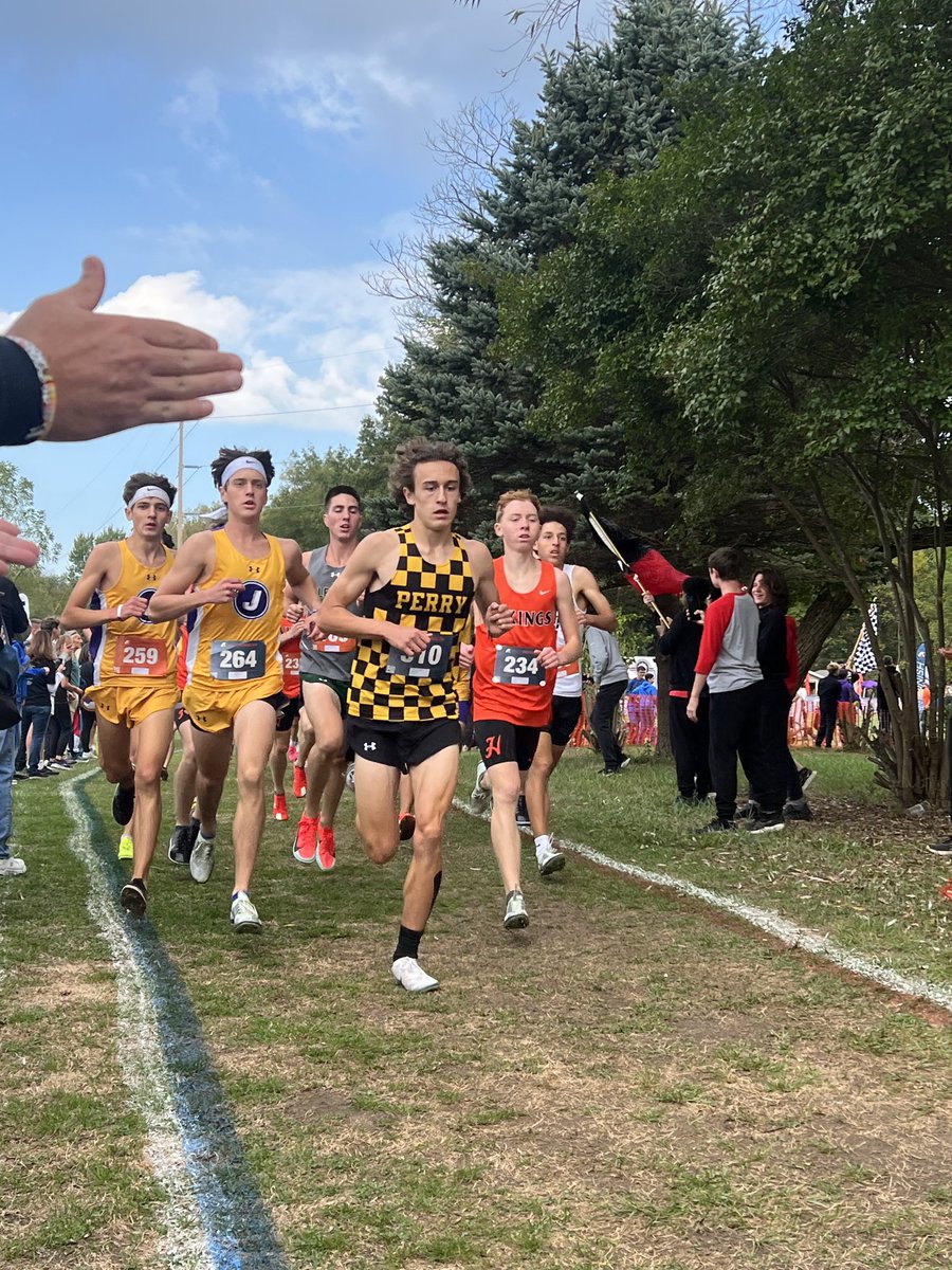 Congratulations to our Boys Cross Country Federal League Champion Justus Detter!!