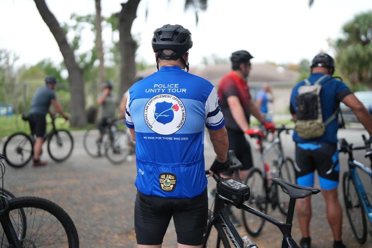 OrlandoPolice's tweet image. Today, Orlando Police officers participated in the Honor the Fallen Annual Bicycle Ride, organized by Concerns of Police Survivors (C.O.P.S.). Officers from law enforcement agencies across Central Florida rode 30 miles to honor those who made the ultimate sacrifice.
The riders…