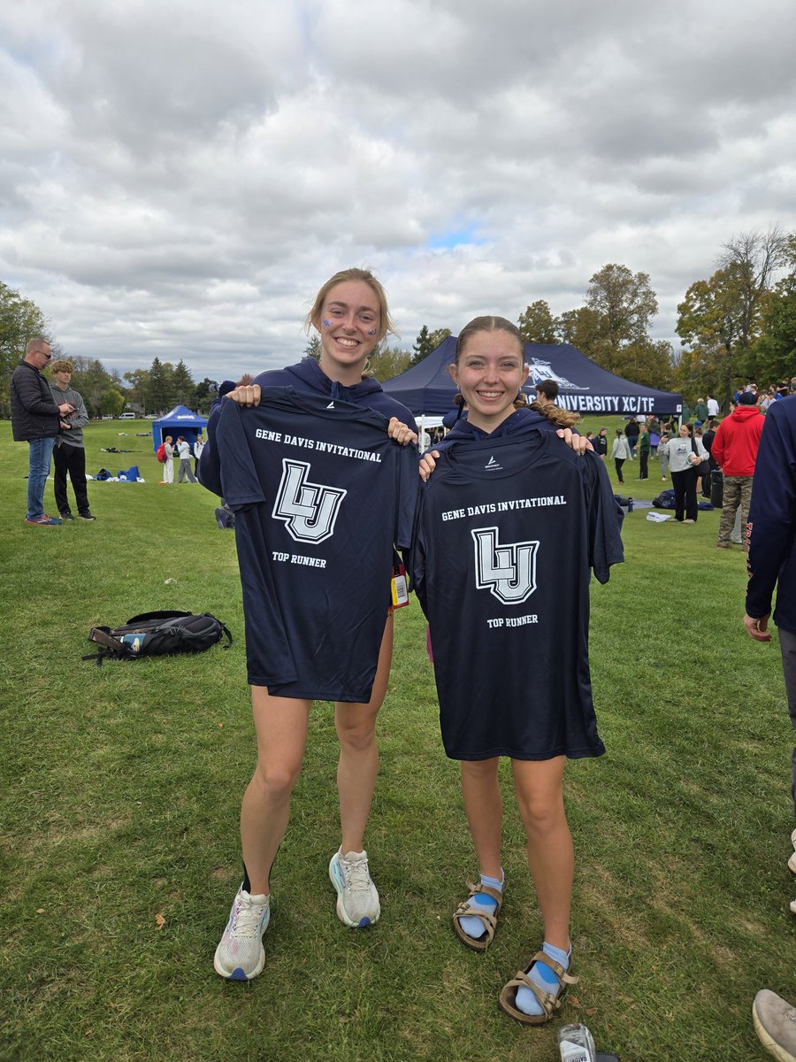 Carroll U TF/XC tweet media