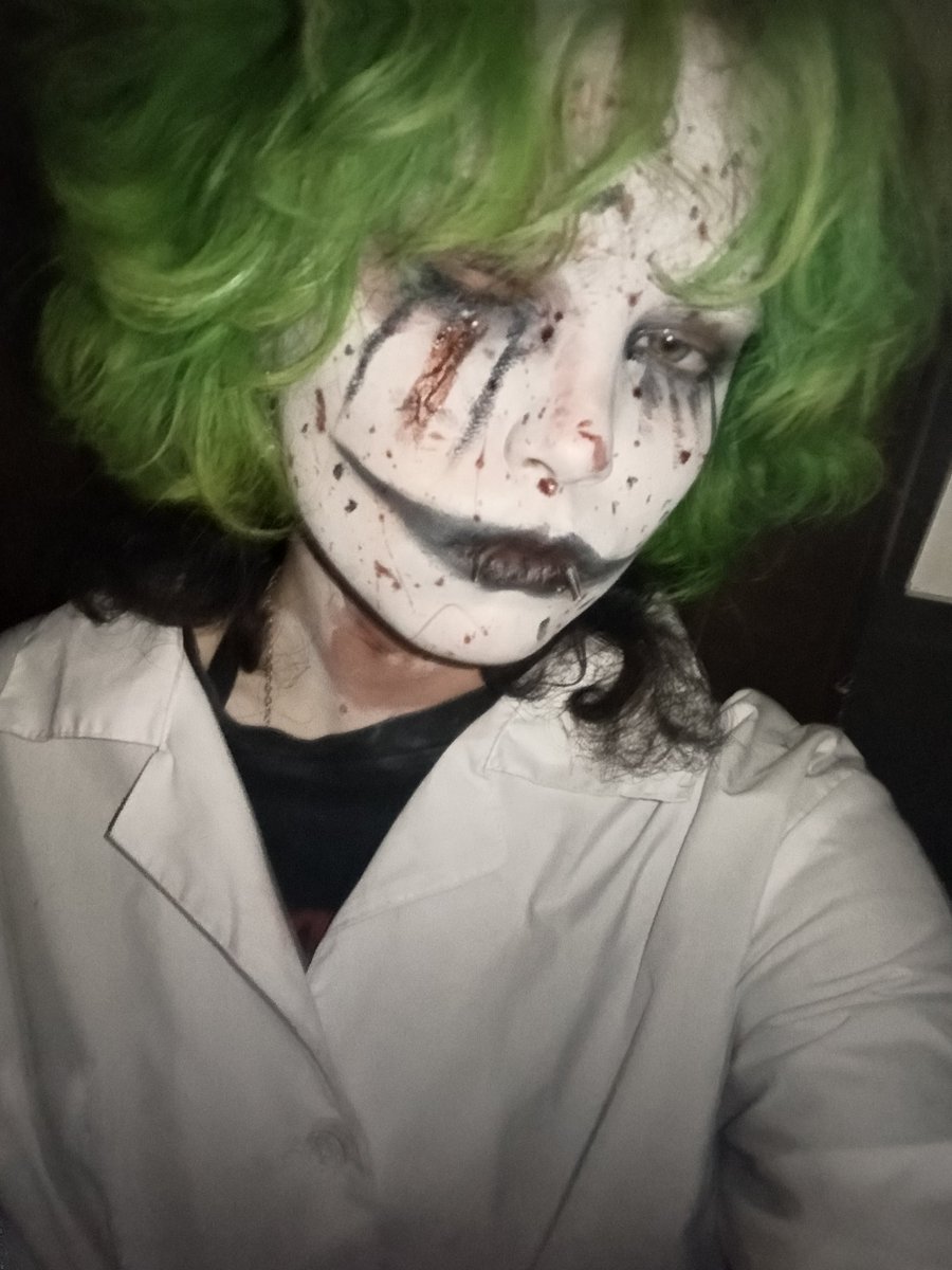 сегодня кстати на таком

мне мама выколола один глазик 😔