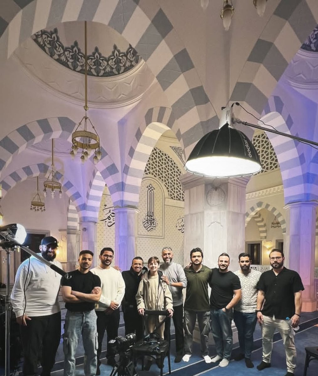 AlkandriTv's tweet image. فريق عمل مبدع في تركيا  و جهد عظيم يبذل ليخرج البرنامج إلى النور قريبا إن شاء الله 
دعواتكم 😊
#فهد_الكندري #رمضان #fahdalkandri
@fahdalkandri