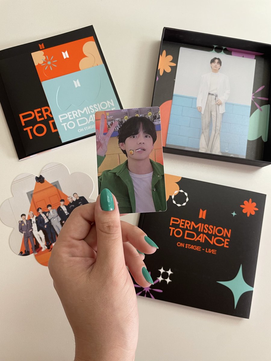 niinapark's tweet photo. Feedback super positivo pra @springitae que fez eu ter meu novo bebê, foi tudo muito tranquilo como sempre e muito bem embaladinho, eu tô apaixonada nesse álbum 🥹
#beacegsfeedbacks https://t.co/C7qOiE62ZL