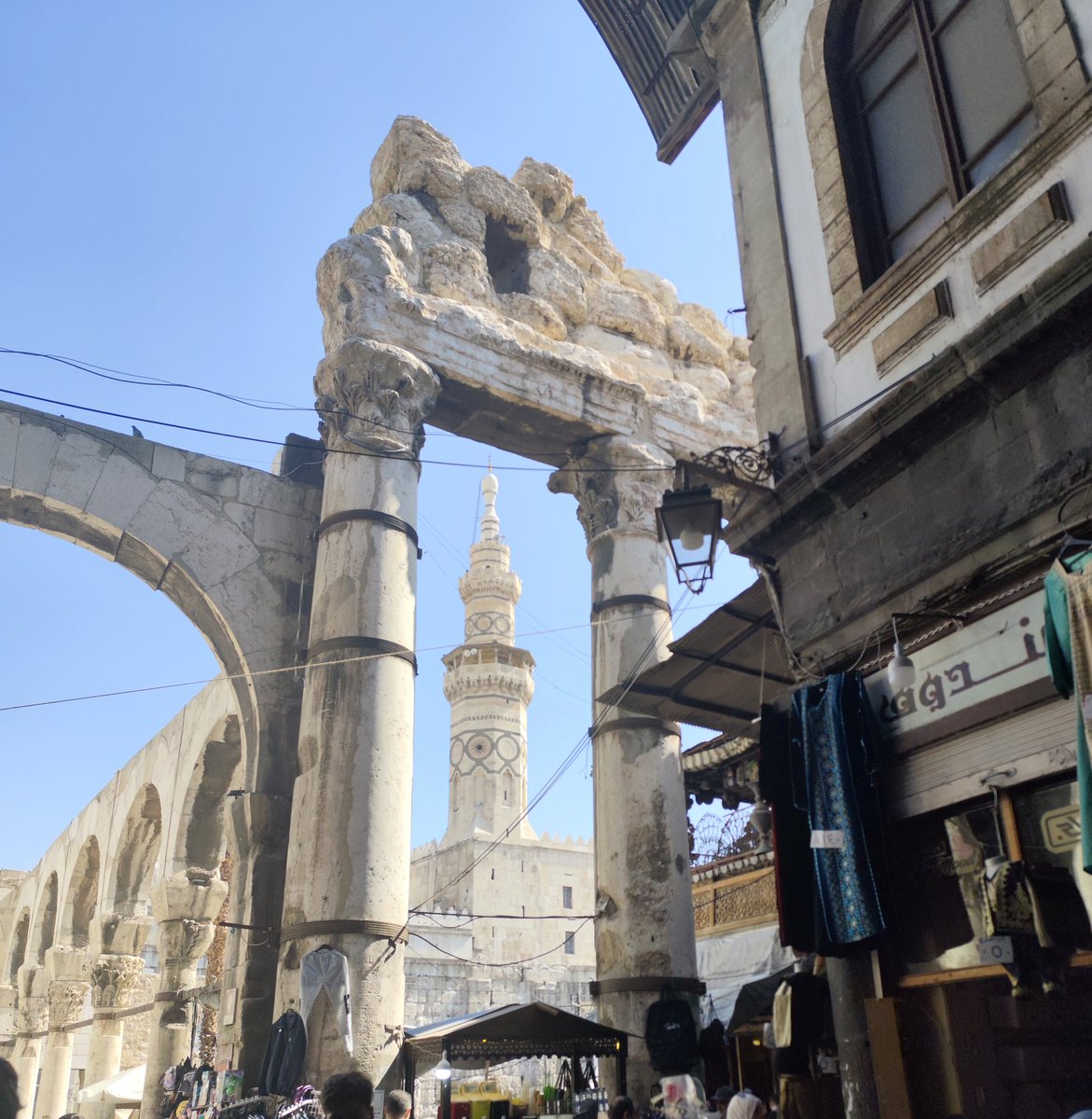 latakiasara1's tweet photo. 📍 سوريا | دمشق

أنتِ قليل عليكِ تكوني عاصمة سوريا
أنتِ لازم تكوني عاصمة العالم كلو... 💚 https://t.co/keS0gLRhBc