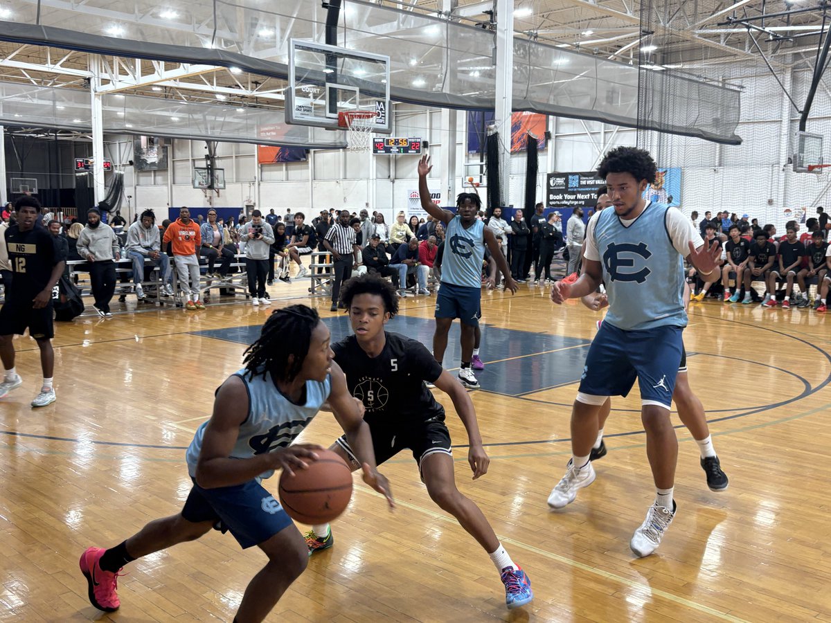 Ricky_Yahn's tweet image. Father Judge, Hill School, Neumann-Goretti &amp;amp; Canarsie drawing a lot of attention from media outlets &amp;amp; college coaches this afternoon.

No surprise as the two games feature state champions, legendary coaches, and well over 20 college prospects.