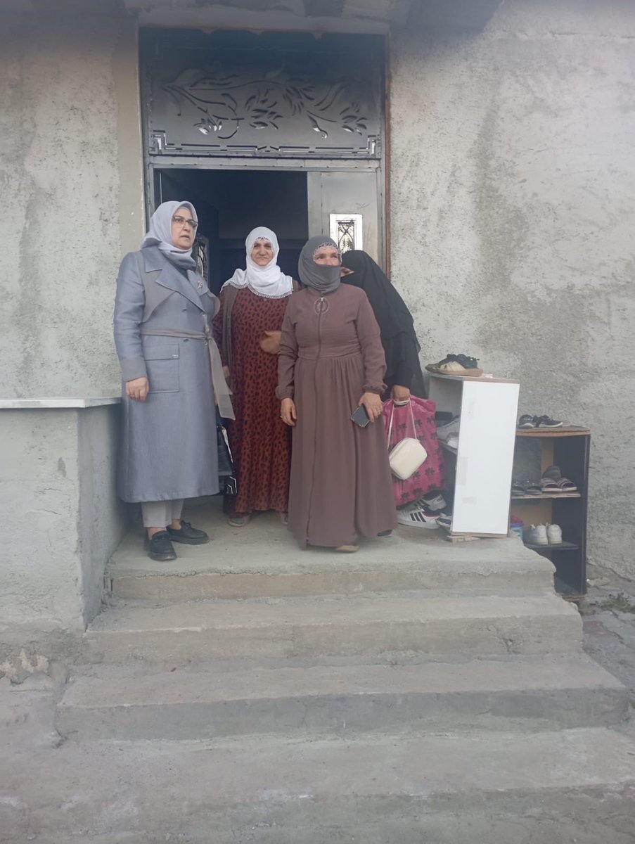 CldrnAkkadinlar's tweet photo. 11 Ekim dünya kız çocukları günü münasebetiyle ilçe Kadın Kolları Başkanımız Filiz Çınarbay ile siyasi hukuk birim Başkanımız Cihan Kılıç ile birlikte yeni doğan kız çocuklarını ziyaret ettiler. @tugbaisikercan @zerrin_arslan @MunevverErtus @zerrin_alpaslan @akkadinvann https://t.co/NVBH3s3k0j