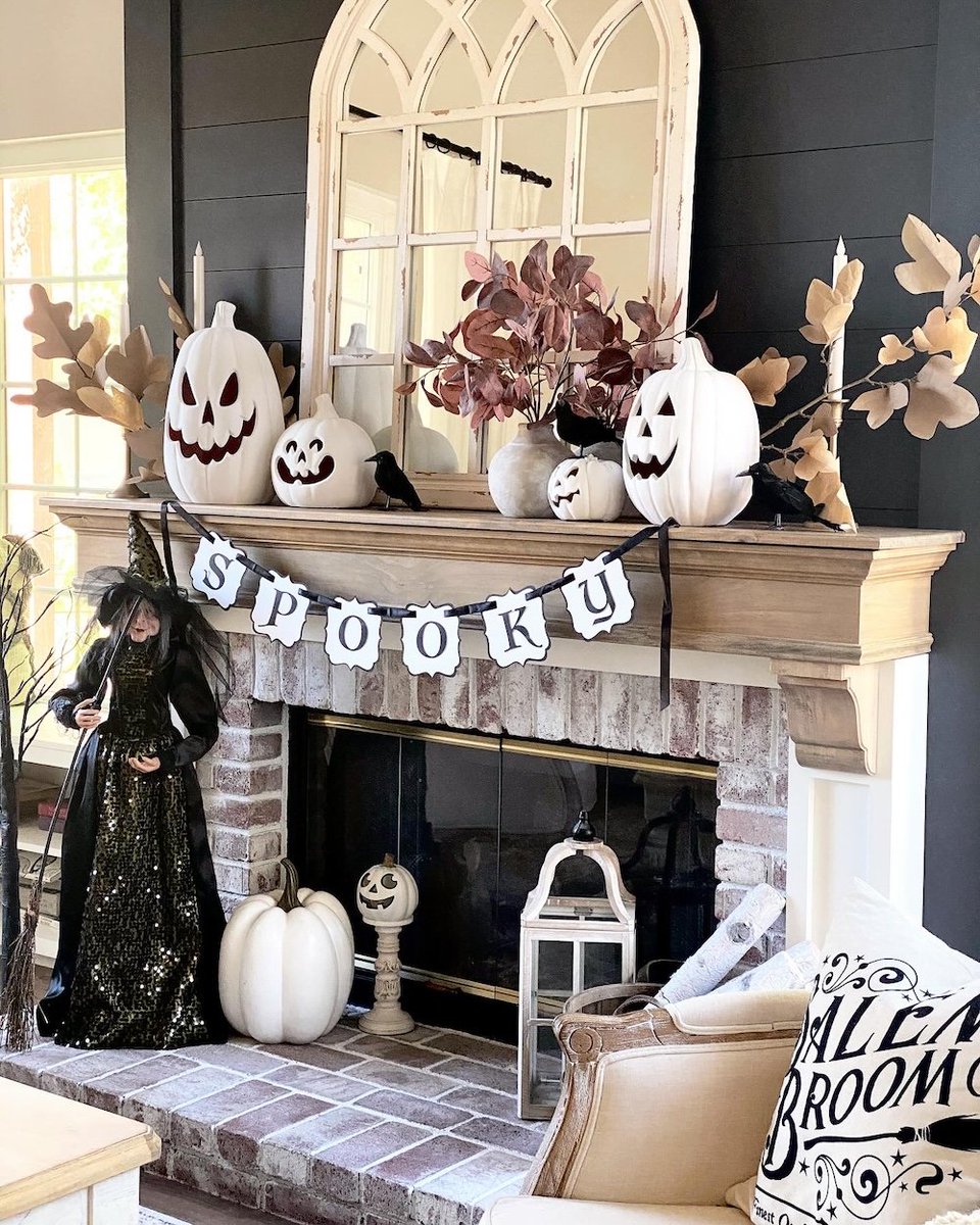 GorgeousAndWild's tweet photo. "This is my favourite season! We love decorating our home and filling it with spookiness, I'm sure @EthanTheWolfDC is getting annoyed with my vision for our home. There is alot more to do babe! Grab your tools." 🎃🎃🎃🎃🎃 https://t.co/PaxyeZgNUt