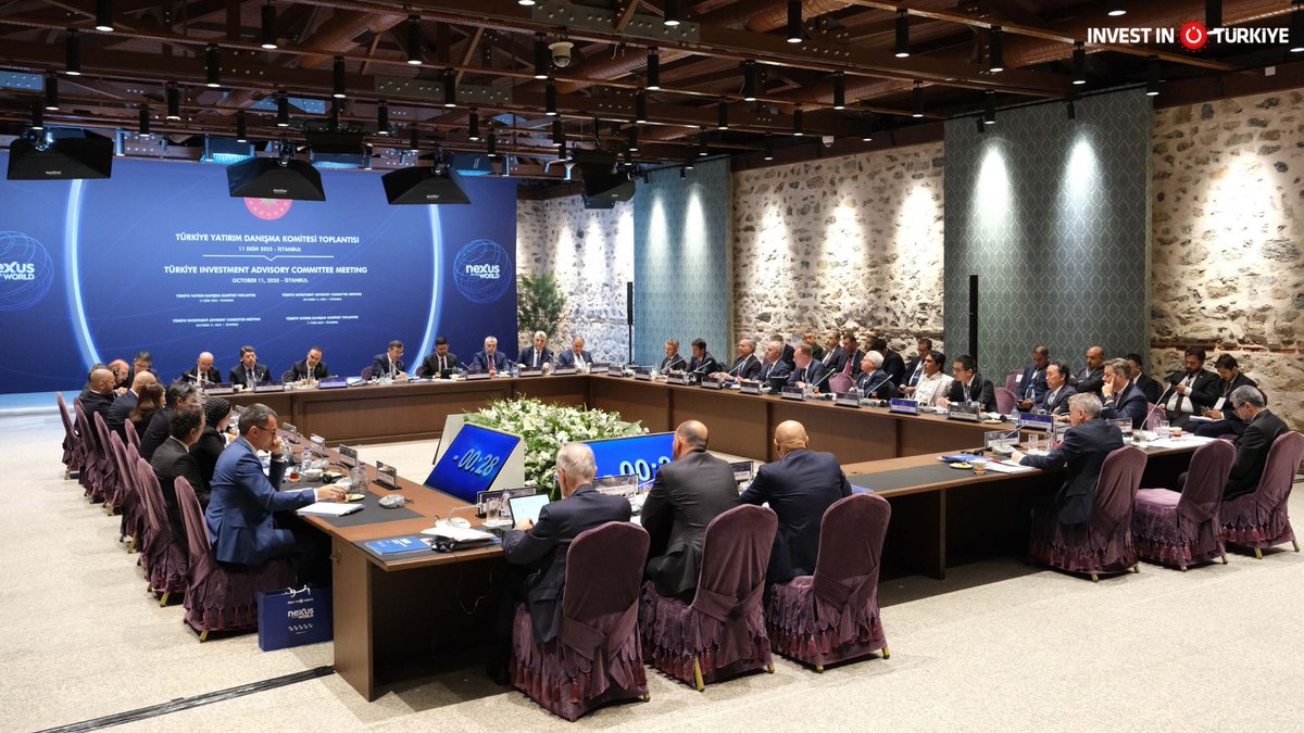 InvestTurkey's tweet photo. Chaired by Vice President of Türkiye Cevdet Yılmaz [@_CevdetYilmaz], the Türkiye Investment Advisory Committee (IAC) convened at the Presidential Dolmabahçe Working Office with the participation of Turkish ministers, including Treasury and Finance Minister Mehmet Şimşek [@MemetSimsek], Trade Minister Prof. Dr. Ömer Bolat [@OmerBolatTR], Industry and Technology Minister M. Fatih Kacır [@MFatihKacir], and Investment and Finance Office [@InvestTurkey] President A. Burak Dağlıoğlu [@aburakdaglioglu], as well as senior executives from 33 global companies representing a total market value of USD 15 trillion.

Held across two dedicated sessions on “Global Supply Chains” and “Digital Investments”, the meeting provided a productive platform to further strengthen Türkiye’s position as the nexus of the world, fostering collaboration, innovation, and sustainable growth through dialogue between global business leaders and policymakers.

As part of the meeting, Investment and Finance Office [@InvestTurkey] and Amadeus IT Group S.A. signed a MoU to enhance Türkiye’s travel and tourism ecosystem through advanced digital technologies in a bid to reinforce the country’s role as a regional hub for high-value investments.

Read more at: https://t.co/9VZekddOMt.
#Türkiye #NexusoftheWorld #FDI #Investment #GlobalValueChains #Digital