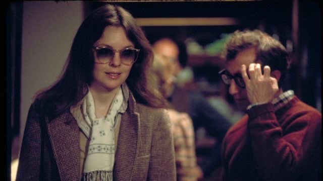 saul_meowman's tweet image. Fuerza imparable, con una de las miradas mas expresivas del cine, algo que te cala en el fondo del alma con cada una de sus actuaciones. No hacía falta dialogo, lo decía todo con sus ojos.
Que en paz descanses Diane Keaton, imposible sacarte de nuestras retinas ❤️