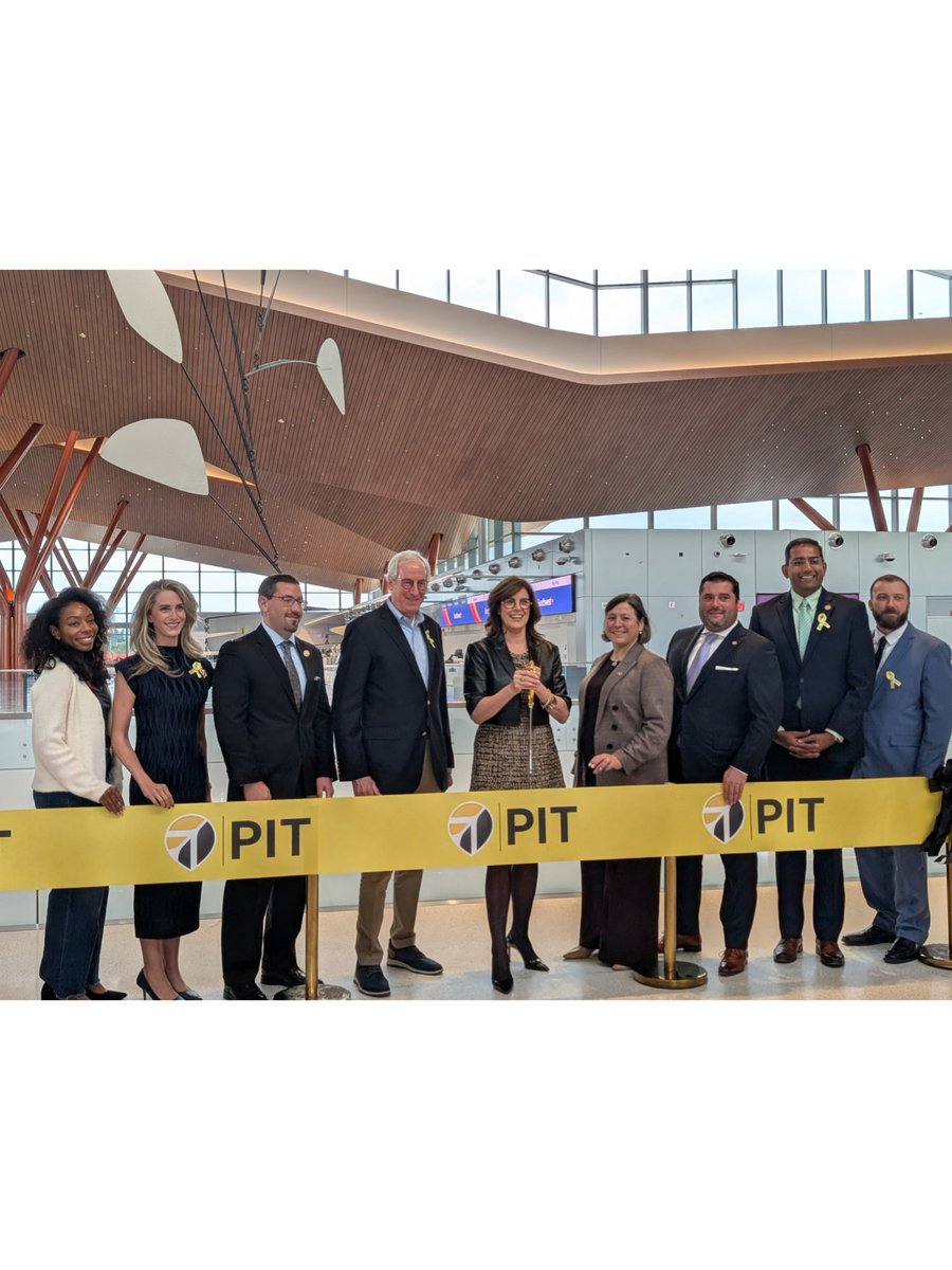 RepVenkat's tweet image. I joined leaders from across Pennsylvania as we ceremonially cut the ribbon of the new @PITairport. This is our region’s new front door. It’s extraordinary. Thank you to the airport leadership &amp;amp; staff and the hardworking men &amp;amp; women of organized labor for bringing us to this day.