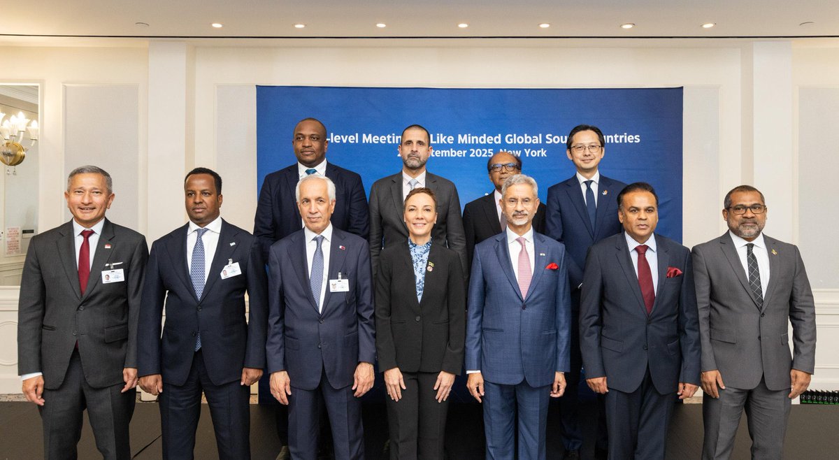 hcikingston's tweet image. India - Jamaica are like minded partners of Global South- Hon. External Affairs Minsiter @DrSJaishankar with Senator the Hon. @kaminajsmith, @mfaftja at High Level Meeting of Like Minded Global South Countries on the sidelines of #UNGA80.
 
Held on 23.9.2025 at New York.