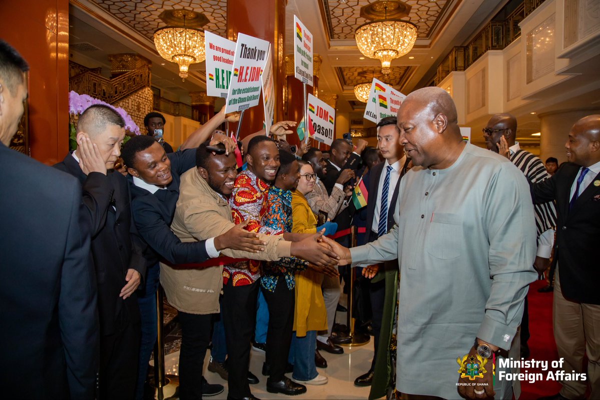 S_OkudzetoAblak's tweet image. President Mahama and First Lady Lordina Mahama arrive in China as they honour a special invitation from Chinese President Xi Jinping. 

Expect Ghana-China relations to grow in leaps and bounds considering the scheduled new significant agreements and high-level engagements lined…