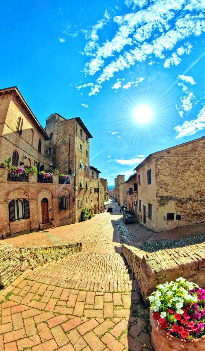 #Italia 🇮🇹 
<a href="/VisitTuscanyITA/">Visit Tuscany ITA</a> <a href="/toscana/">Toscana</a> <a href="/borgodeiborghi/">Il Borgo dei Borghi</a> <a href="/made_in_tuscany/">Made in Tuscany</a> <a href="/Borghi_Italia_N/">Borghi in Italia</a> <a href="/giratineit/">Andreea & Luca - Giratine.it</a> <a href="/comunecertaldo/">Comune di Certaldo</a> <a href="/BorghiPiuBelli/">Borghi+belli Italia</a> <a href="/insta360/">Insta360</a>    <a href="/LuoghiDalMondo/">Luoghi Dal Mondo</a> <a href="/VisitItalyIT/">VisitItaly</a> <a href="/TripAdvisorIT/">Tripadvisor Italia</a> <a href="/lonelyplanet_it/">Lonely Planet Italia</a> <a href="/muoversintoscan/">Muoversi in Toscana</a> <a href="/BorghiAutentici/">Borghi Autentici</a> <a href="/Borghi_Italia_S/">Borghi in Italia</a>