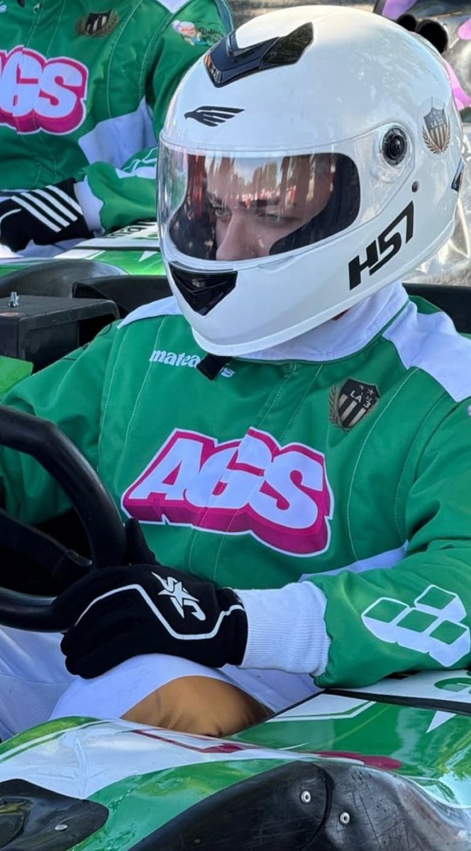 Algún piloto asiiii?? 🫦