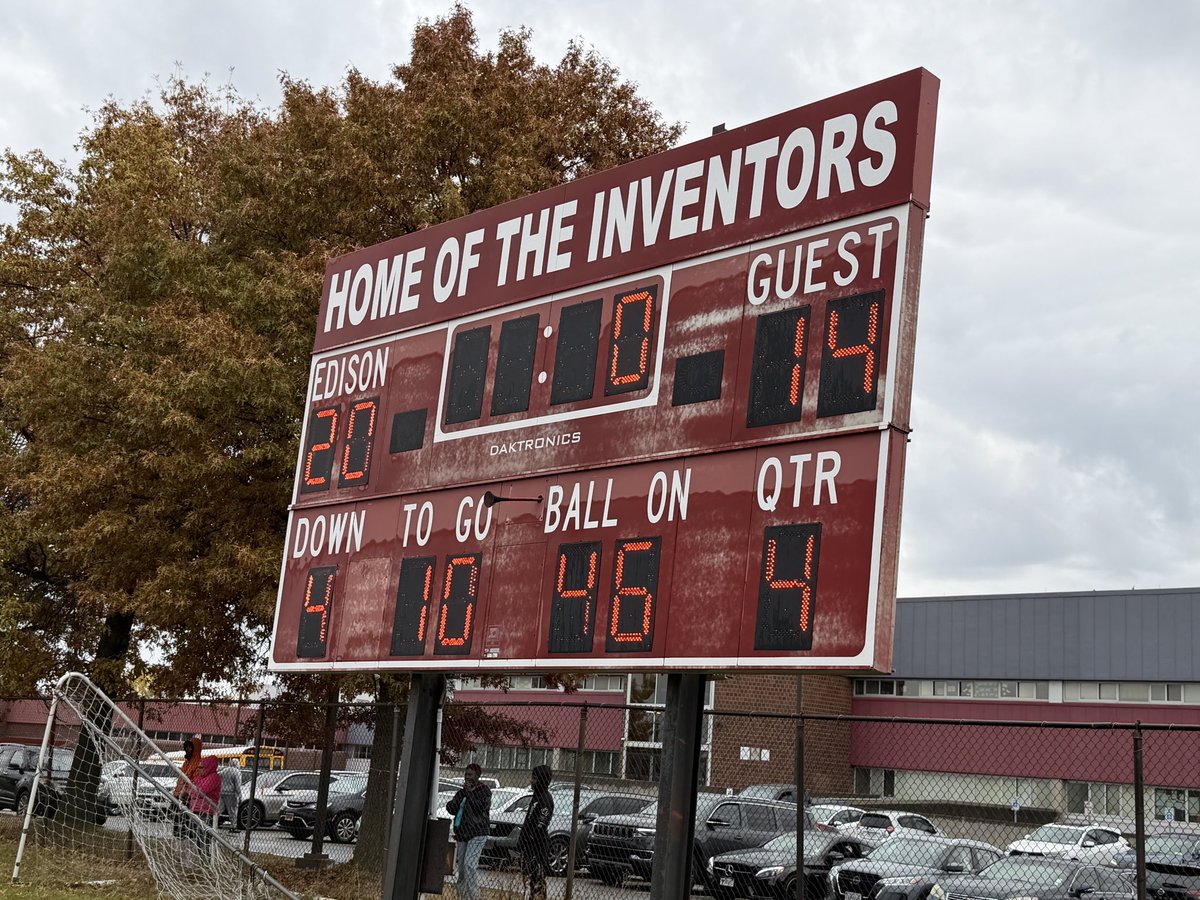 jacobscott101's tweet image. Big shoutout to Coach Chris Taylor on his first of many W’s as Head Varsity Football Coach at Edison Tech! 

From suiting up as a player to leading his alma mater — this is what full circle looks like! Proud moment for the entire Edison family. @RCSDNYS @EdisonTechRCSD…