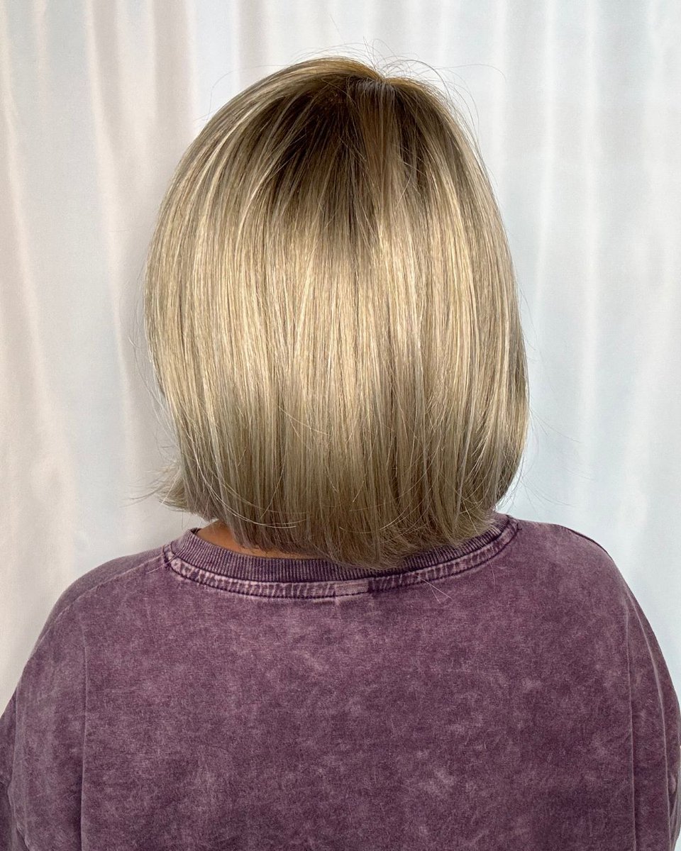 pattispearls's tweet image. So chic 💕 Kyla by @jonrenau in Palm Springs Blonde FS17/101S18 ☀️😎

Shop it here: wigsbypattispearls.com/products/kyla-…

#wigsbypattispearls #thinhairsolutions #tryon #alternativehair #hairlosssolutions #hairconfidence #jonrenau