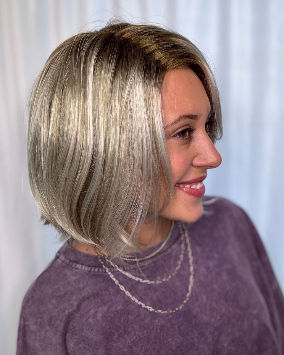 pattispearls's tweet image. So chic 💕 Kyla by @jonrenau in Palm Springs Blonde FS17/101S18 ☀️😎

Shop it here: wigsbypattispearls.com/products/kyla-…

#wigsbypattispearls #thinhairsolutions #tryon #alternativehair #hairlosssolutions #hairconfidence #jonrenau