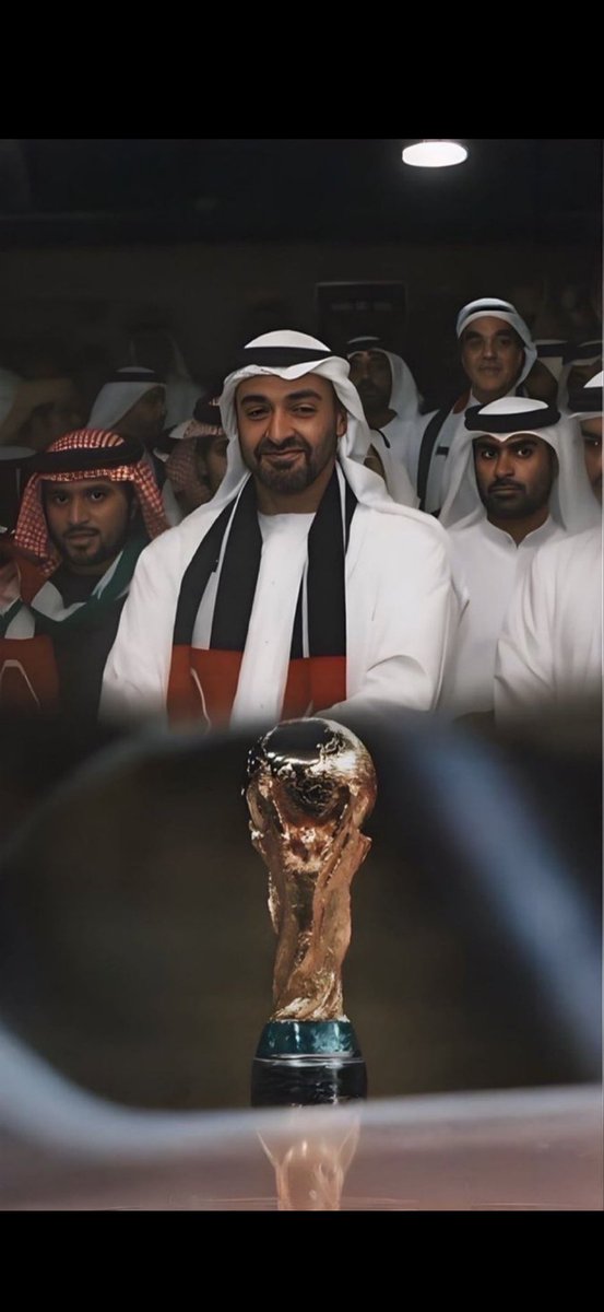 alhosani782's tweet image. الف مبروك عقبال ما تكمل بالمباراة الياية ان شاءالله #حلم_وطن #الامارات_عمان #الامارات