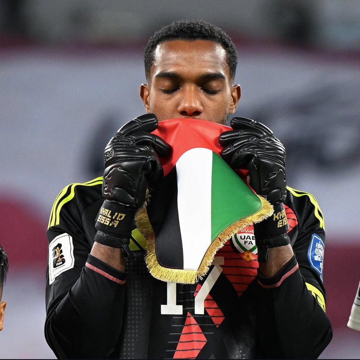 شكرًا لكم يا رجال ، شكرًا على الروح و القتالية ، شعب حلمه بسيط مجرد انه يفرح و يشوف هالروح 

تكمل في مباراة العمر ، تكمل في اهم مباراة في تاريخكم