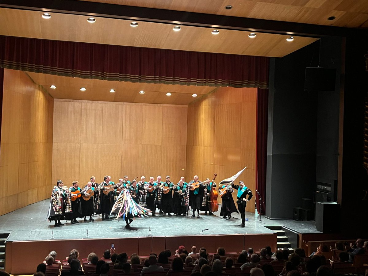 cadenasermel's tweet image. 🎓Galería de imágenes del Certamen Nacional de Tunas, celebrado este año en el @teatrokursaalmelilla 

#melilla #certamennacionaldetunas