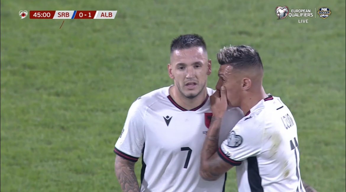 WeAreAustinTV's tweet image. GOOOOOOL! Albanias Manaj scores right before the half to put them up 1-0!

Uzuni having a quick chat with his teammate after the goal 🇦🇱

#austinfc #verde | WAATV