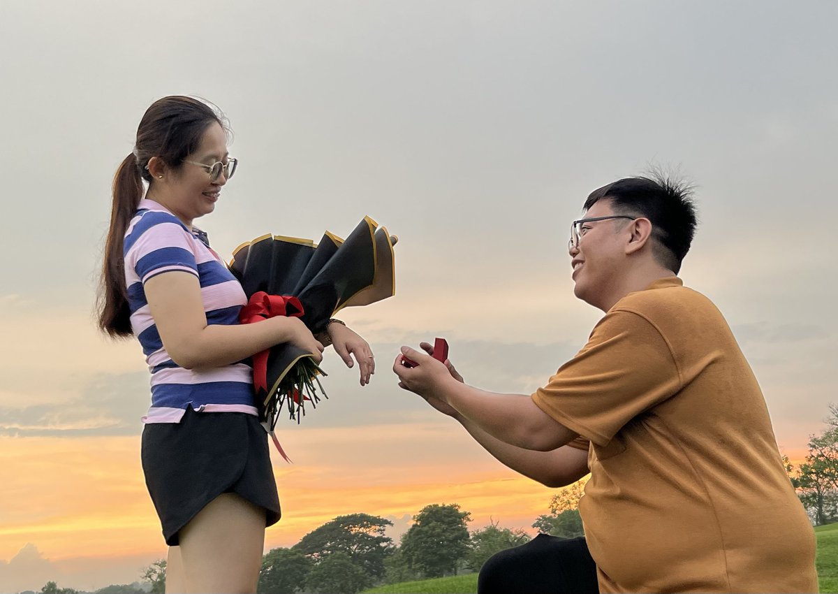 KusYnah's tweet photo. Soon to be Mrs. Jacinto 💕😭 https://t.co/hewxp6GacV