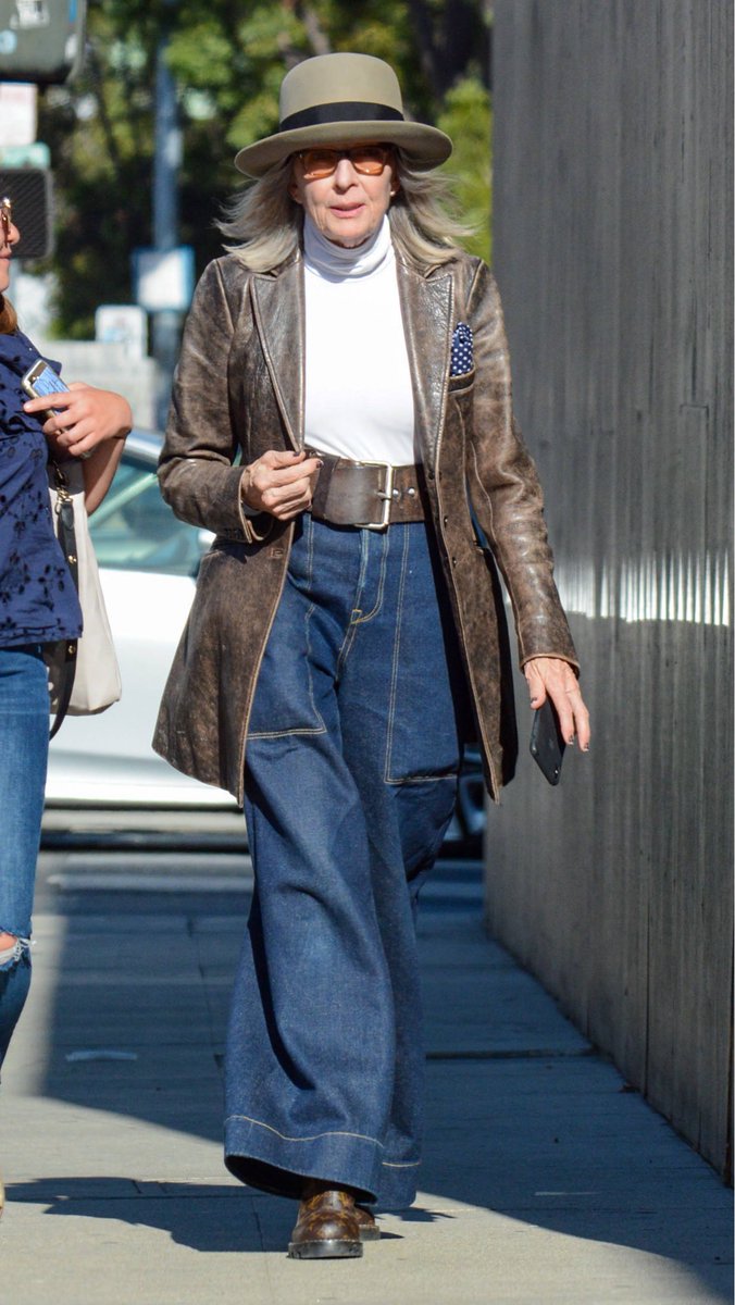 ModernGurlzz's tweet image. forever a fashion icon ❤️
