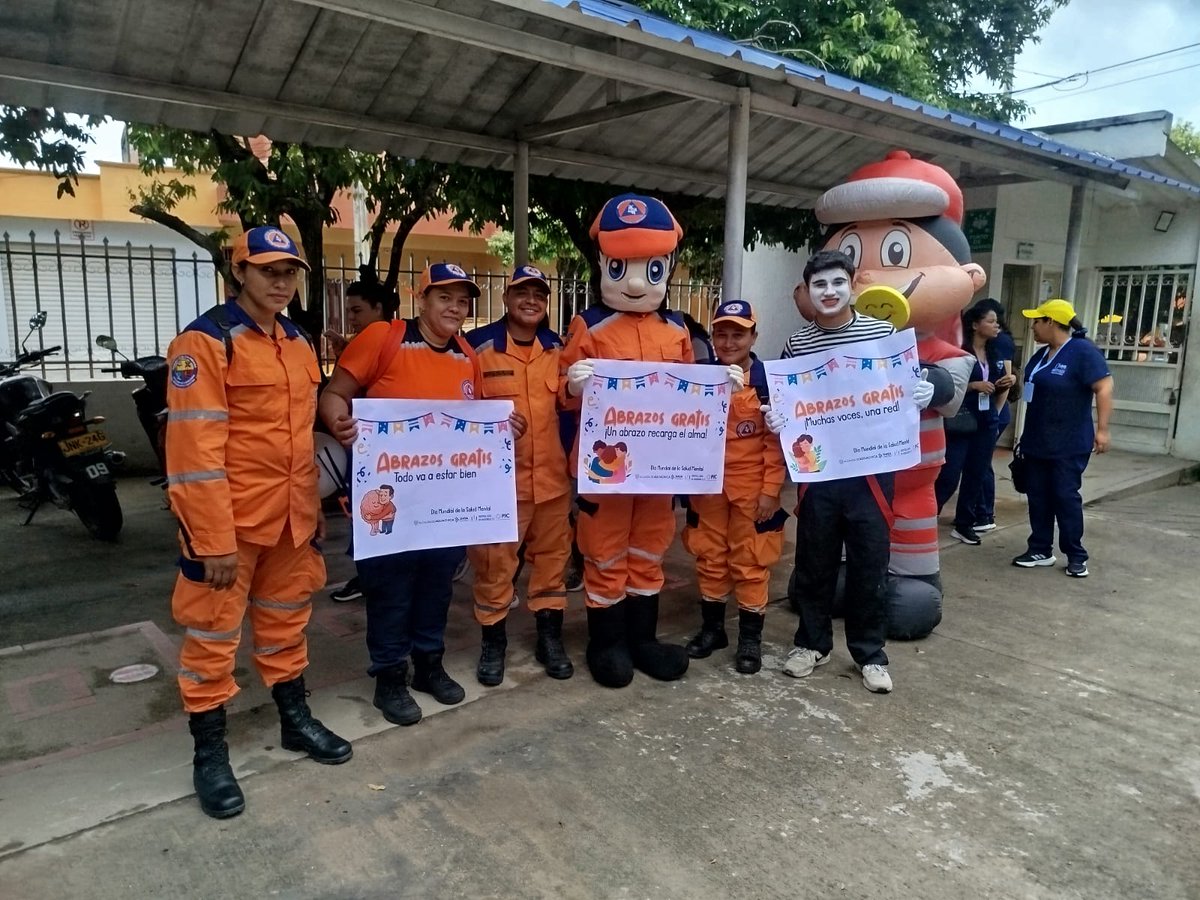 DefensaCivilCo's tweet photo. ¡Donde vayas, nosotros estaremos cerca de ti! 🧡 Nuestros hombres y mujeres de #CorazónNaranja, siempre #ListosEnPazOEmergencia para cuidarte y protegerte. 🌴🚨

#Rioacha #Guajira https://t.co/KMGOUylxhZ