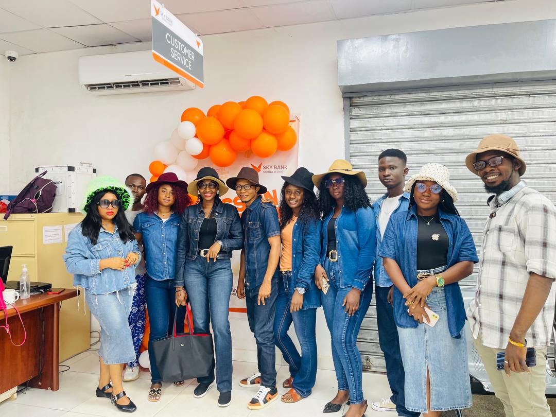 SkyeBankSalone's tweet photo. This is how we close our customer service week at Sky Bank Sierra Leone Limited, with a denim on denim kind of day. These were a few pictures from the day. We also celebrated the staffs as we are also customers ๐.
#thepeakispossible
#skybanksl
#csw25 #missionpossible https://t.co/sT7Dn5oHnw