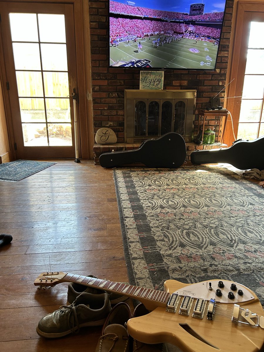 Guitars and OU football life is so good
