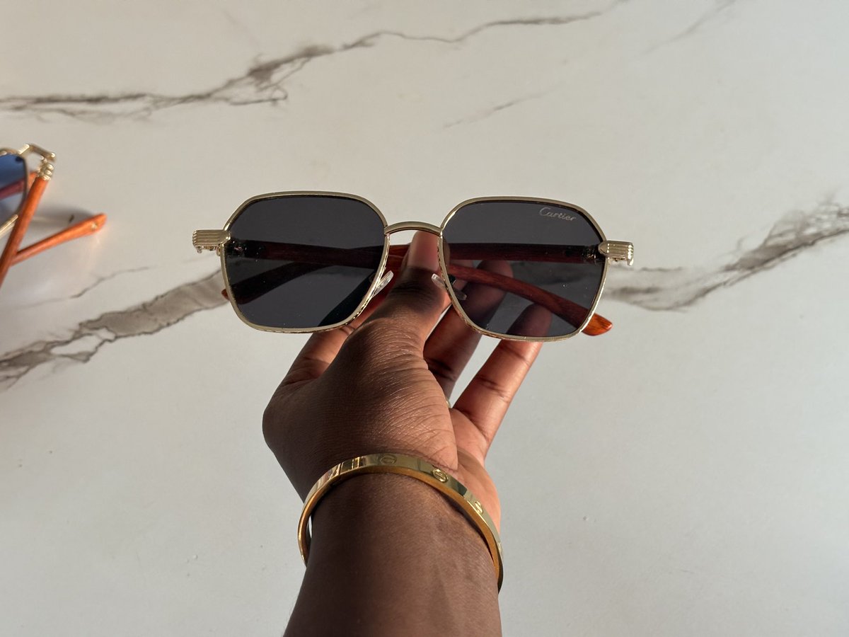 the_framefactor's tweet image. The Hardrock.
Strong. Versatile. Elite
Price: N12,000
Comes with a Case
.
.
.
.
.
#framefactoreyewear #eyewearjustforyou #Eyewear #Eyeglasses #bluelightglasses #uvglasses #sunglasses