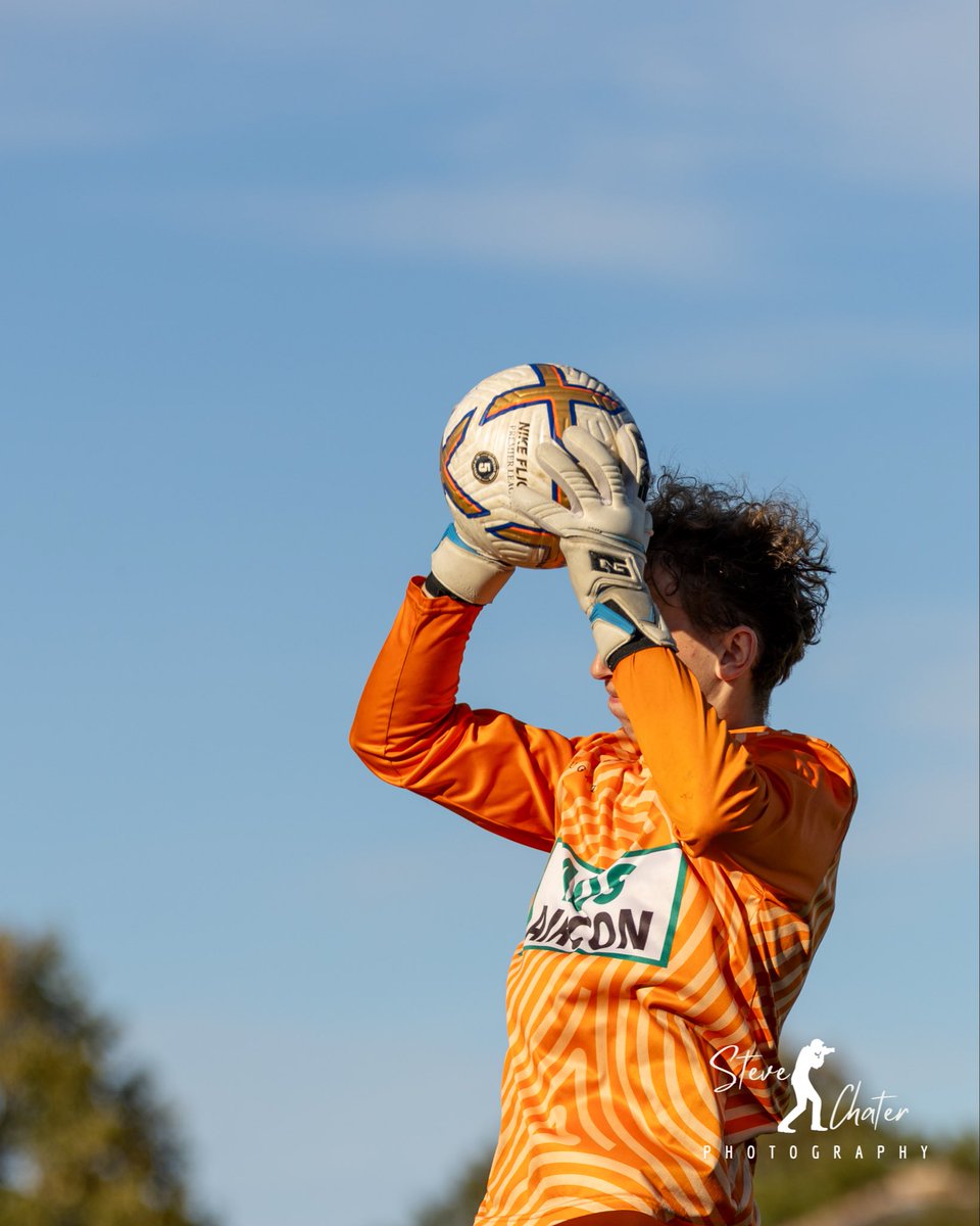 Steve_Chater's tweet image. Four frames from today’s @nfalliance1890 game between Morpeth FC and Percy Main AFC. 

Full gallery can be found on Facebook @ Steve Chater Sports Photography