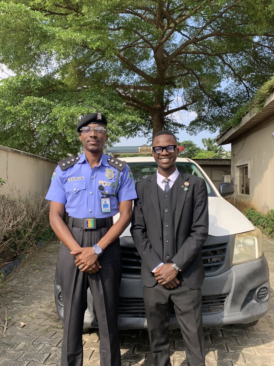 rotimi_steve's tweet photo. I visited my law school colleague, Barr. B.B. Oluseyi, Deputy PPRO of Lagos State Police. We discussed crime prevention and the role of the police in building a just society. Progress is evident, but sustained reform and accountability remain essential. @BBabaseyi https://t.co/6wleFeNlE7
