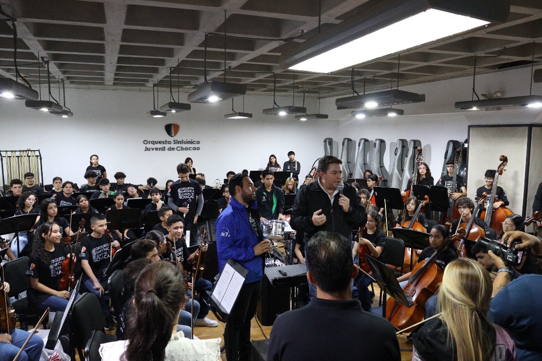 Nuestros jóvenes talentos cuentan el apoyo y compromiso de la Alcaldía de <a href="/Chacao/">Alcaldía de Chacao</a> 🤝

Esta semana entregamos bolsos de calidad a los miembros de la Orquesta Juvenil e Infantil <a href="/SinfonicaChacao/">Orquesta Sinfónica Juvenil de Chacao</a> 🎼 desde los espacios del <a href="/CculturalChacao/">Centro Cultural Chacao</a> 

¡Sigan cultivando ese arte con disciplina