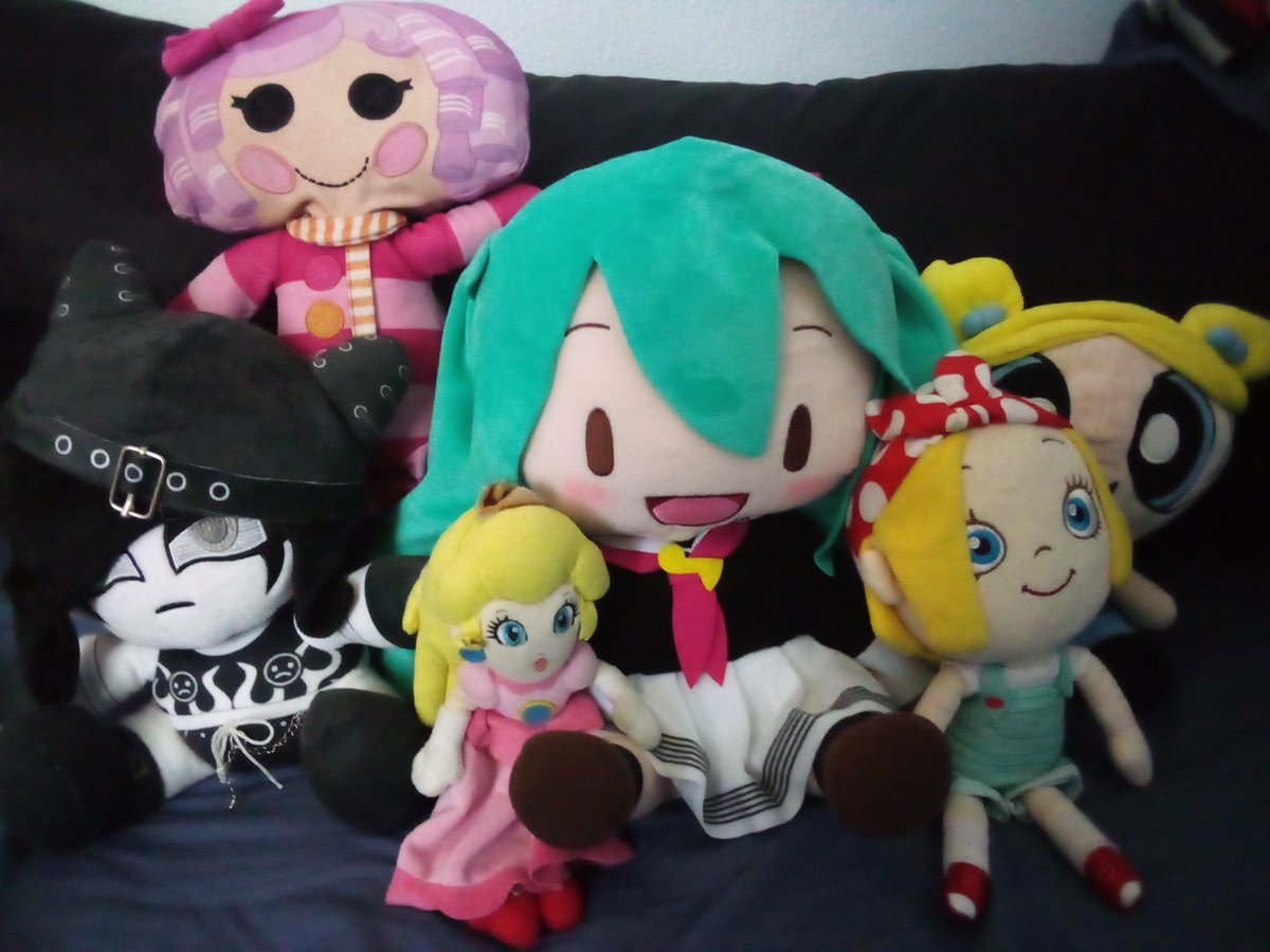 Went to the mall last week. Finally got me a #Miku plush!