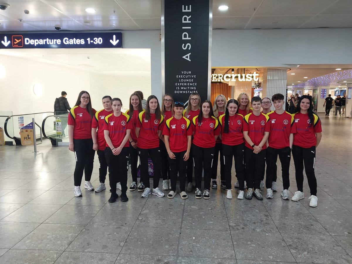 HoustonUtdGirls's tweet photo. Good luck to our U18’s who are playing in the KOMM MIT cup this week in Barcelona. https://t.co/P6Fy7m2sW3