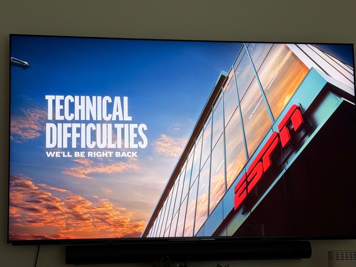 LiterallyJeremy's tweet photo. @awfulannouncing some of us trying to watch #ouvstex https://t.co/DkAvfXuEA0