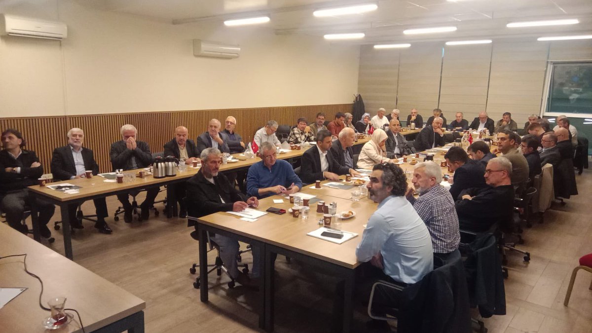 akyuzunal's tweet image. Eğitim360 Platformu tarafından 
 Marmara Üniversitesi İlahiyat Fakültesi Kampüsünde düzenlenen çalıştayda  Türkiye alanında önemli isimler ve STK temsilcileri bir araya geldi. 

Prof. Dr. Bayram Özer Eğitimde sivilleşme ve Sivil Toplum Kuruluşlarının Rolünü anlattı.