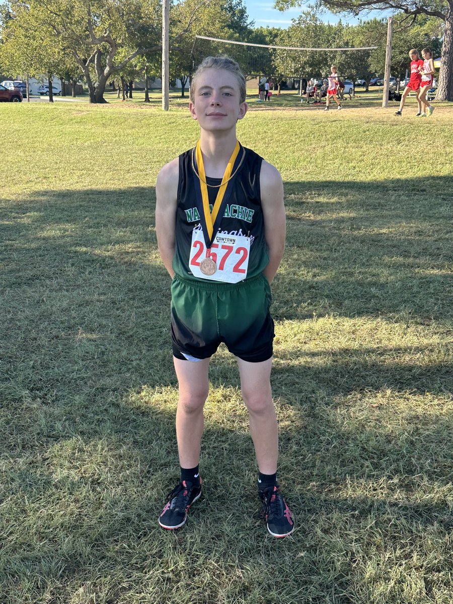 CoachKidd321's tweet photo. Proud mom moment ❤️
First 2 mile of the season, and he got 13th out of 191 middle school boys! https://t.co/R7s5lsSCgg