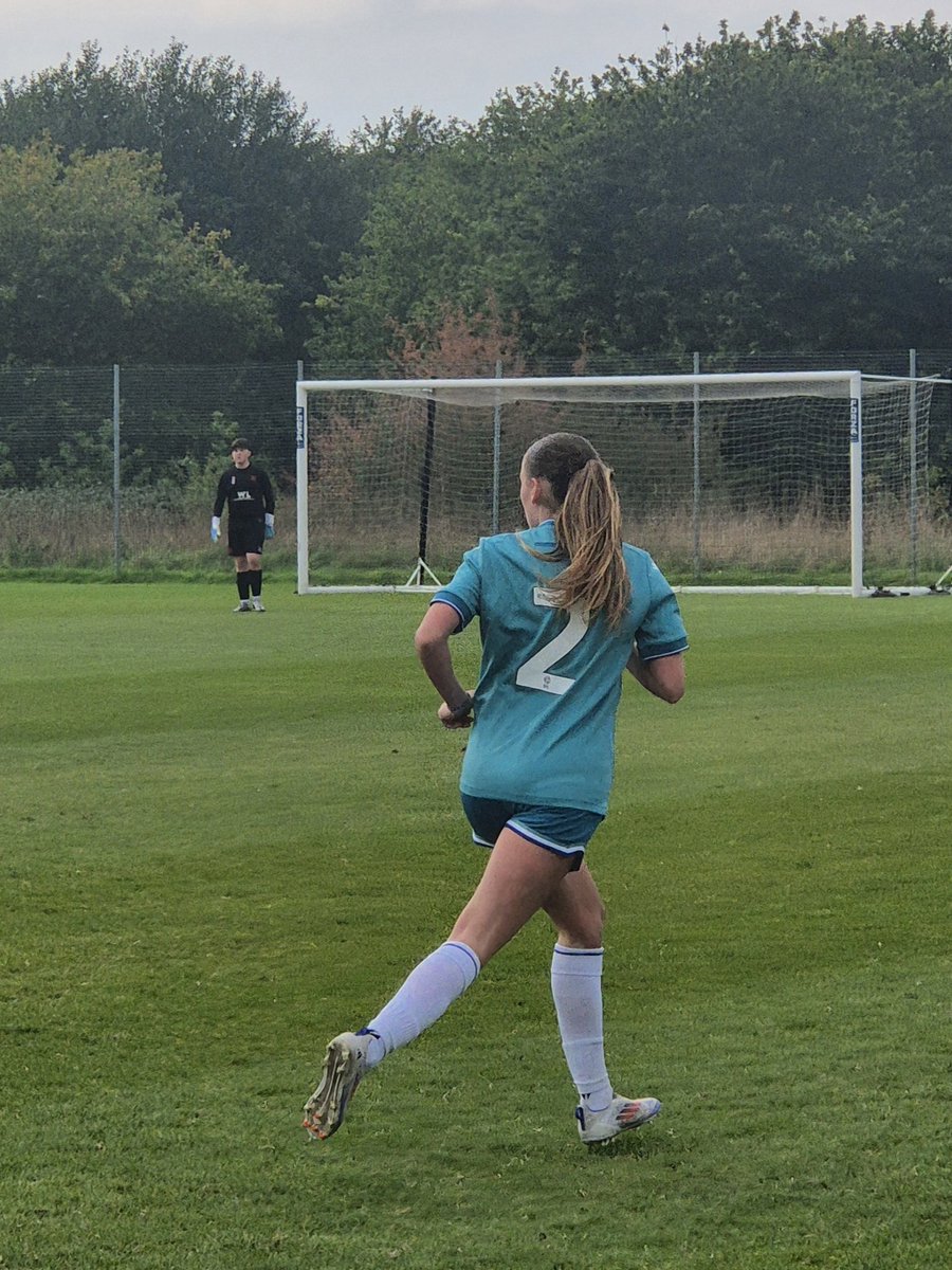 donnacoles30's tweet photo. 1st @jnrpremleague league match against the boys today for Mia's @readingwomenfc U16 side. Played most of the match out of position at right wing. The girls dug deep and pulled out a fantastic 3-1 win. #footiefamily #baller #futurelioness #urzzzz
@futurelionesses @jpl_warriors https://t.co/APzYVEGYze