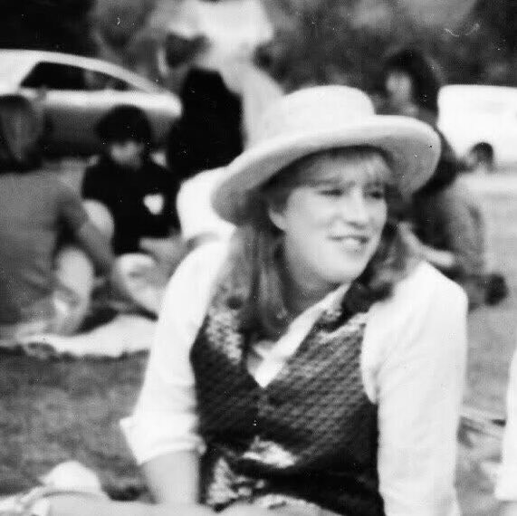 sportsyenta's tweet image. Back in the 80s we all want to be Diane Keaton… a #styleicon Ties, hats and vests… Here I am circa 1983… vest & hat..may her memory always be a blessing