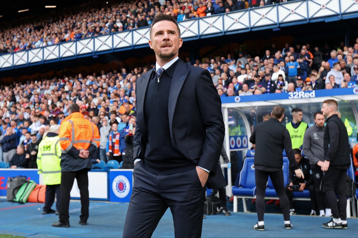 55x1872's tweet photo. The man for the job is right here! Get it done! @RangersFC https://t.co/O8edpIlt9H