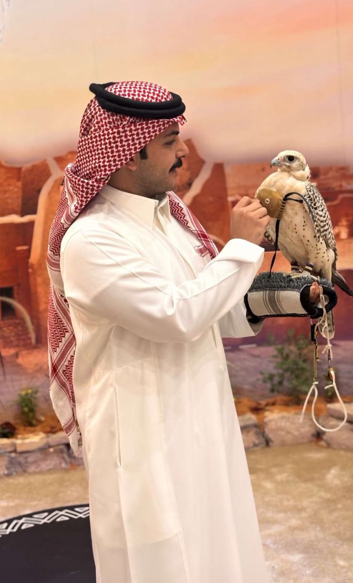 Ash12312345611's tweet image. في ختام تغطية الاعلامي ومقدم البرامج والمُؤثر في وسائل التواصل الاجتماعي #سلطان_بن_نايف  #معرض_الصقور_والصيد_السعودي_الدولي 
شكراً لكل العاملين عليه  نادي الصقور السعودي ومعرض الصقور والصيد السعودي الدولي ٢٠٢٥ لختياركم سلطان بن نايف 
@snaif111 
#عالم_يشبهك