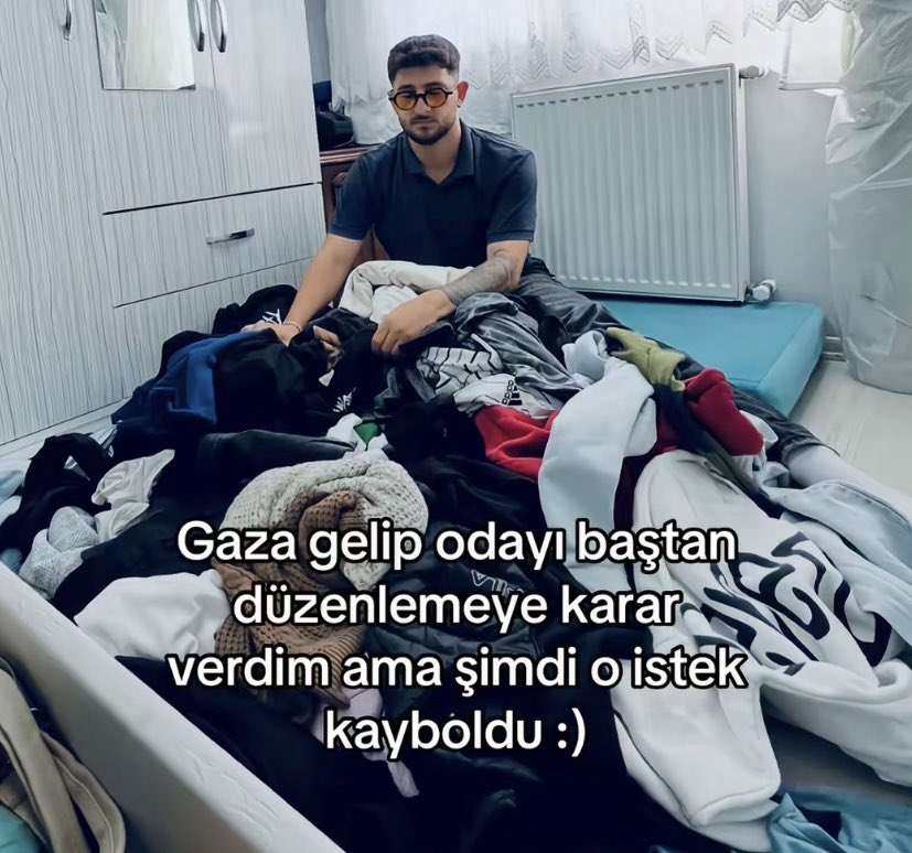 Alya (@alyareckles) on Twitter photo 