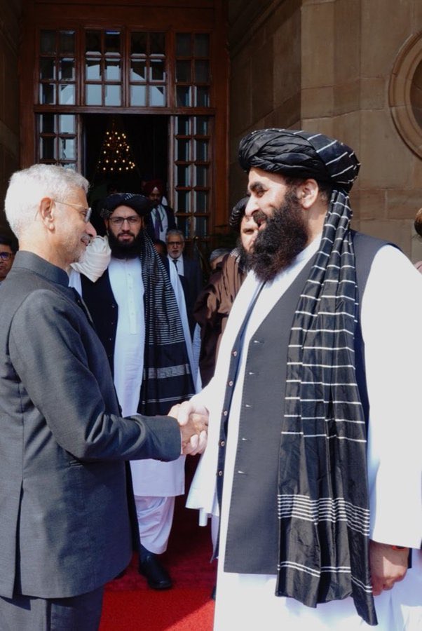 rudemiss18's tweet image. आग ऐसी लगाईं मजा आ गया😂

#DurandLine #Afganistan