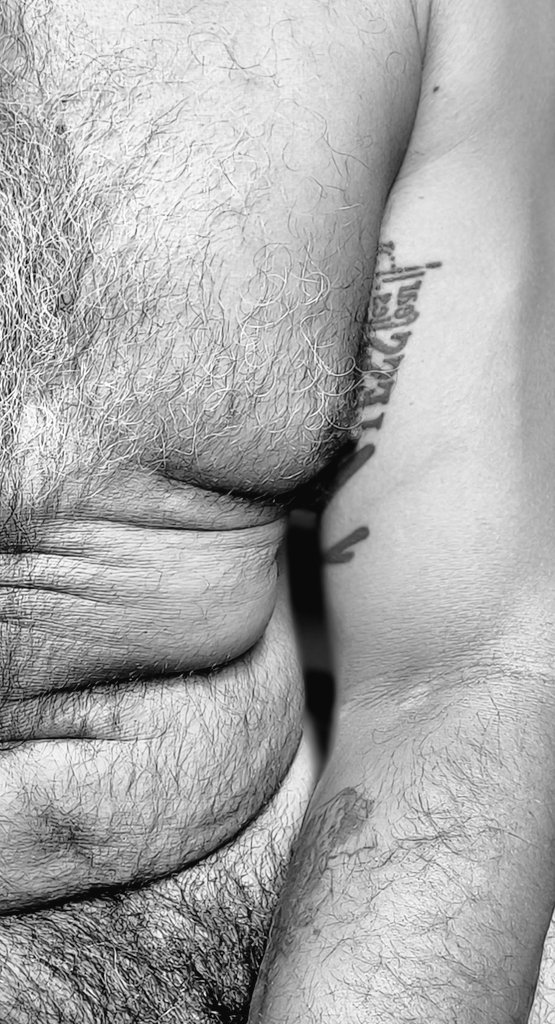Vello y calor...
⬇️
onlyfans.com/poseidoncol