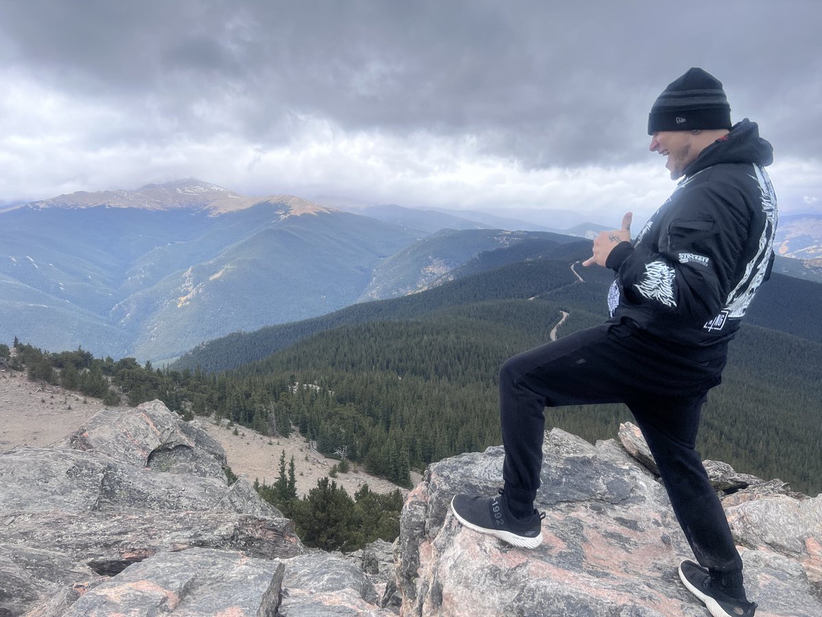 BRIAN VAUGHN tweet media