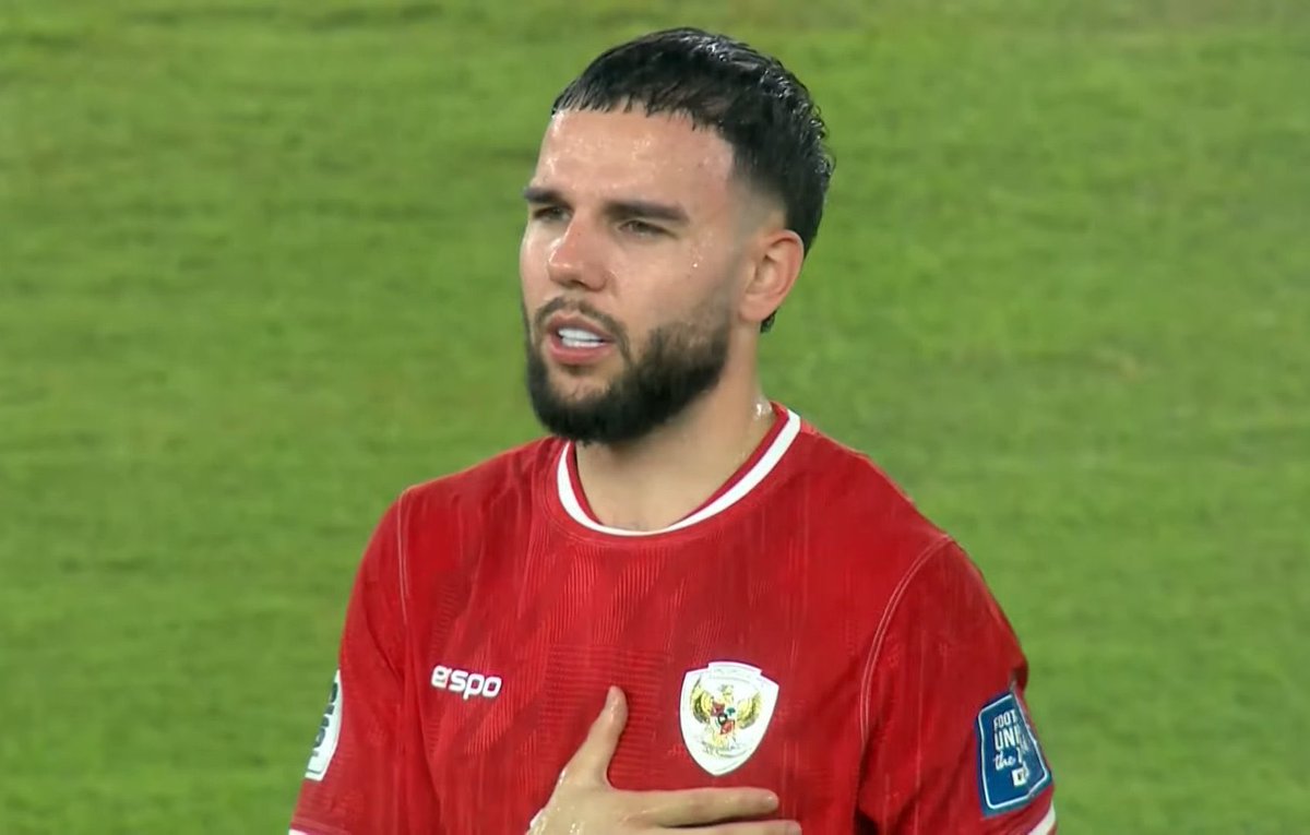 Calvin Verdonk as a double pivot is just on a different level.

Build up jalan, ada di mana-mana, aliran bola lancar.

🌍70% of the earth is covered by water, the rest is covered by Calvin Verdonk.🥶🇮🇩

He is 𝐄𝐕𝐄𝐑𝐘𝐖𝐇𝐄𝐑𝐄.