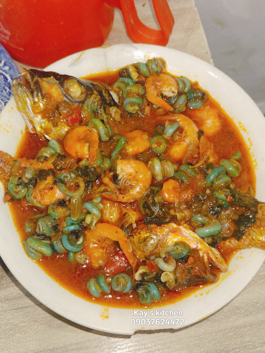 Ijawphilosopher's tweet image. As body worry me small, na him I enter creek road go buy bulood tonic. See the treatment I arrange 😁